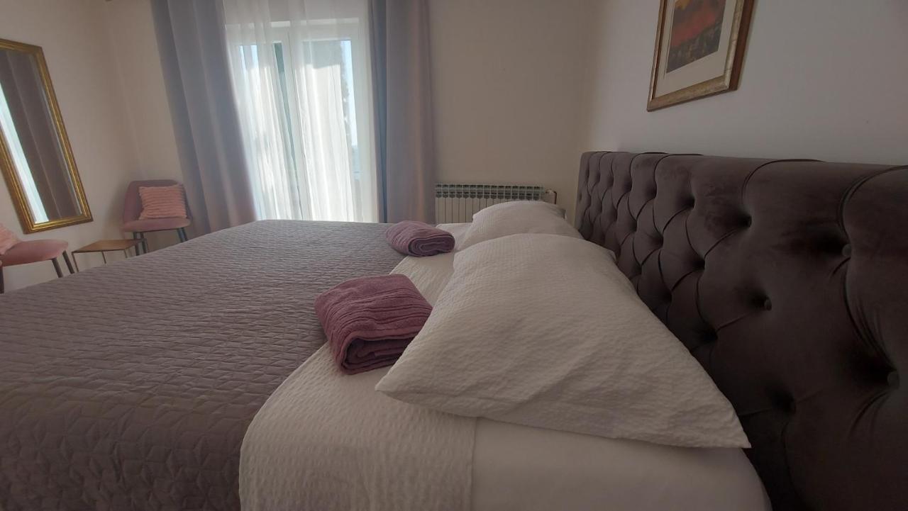 Corina & Franco Apartment เซนญ์ ภายนอก รูปภาพ